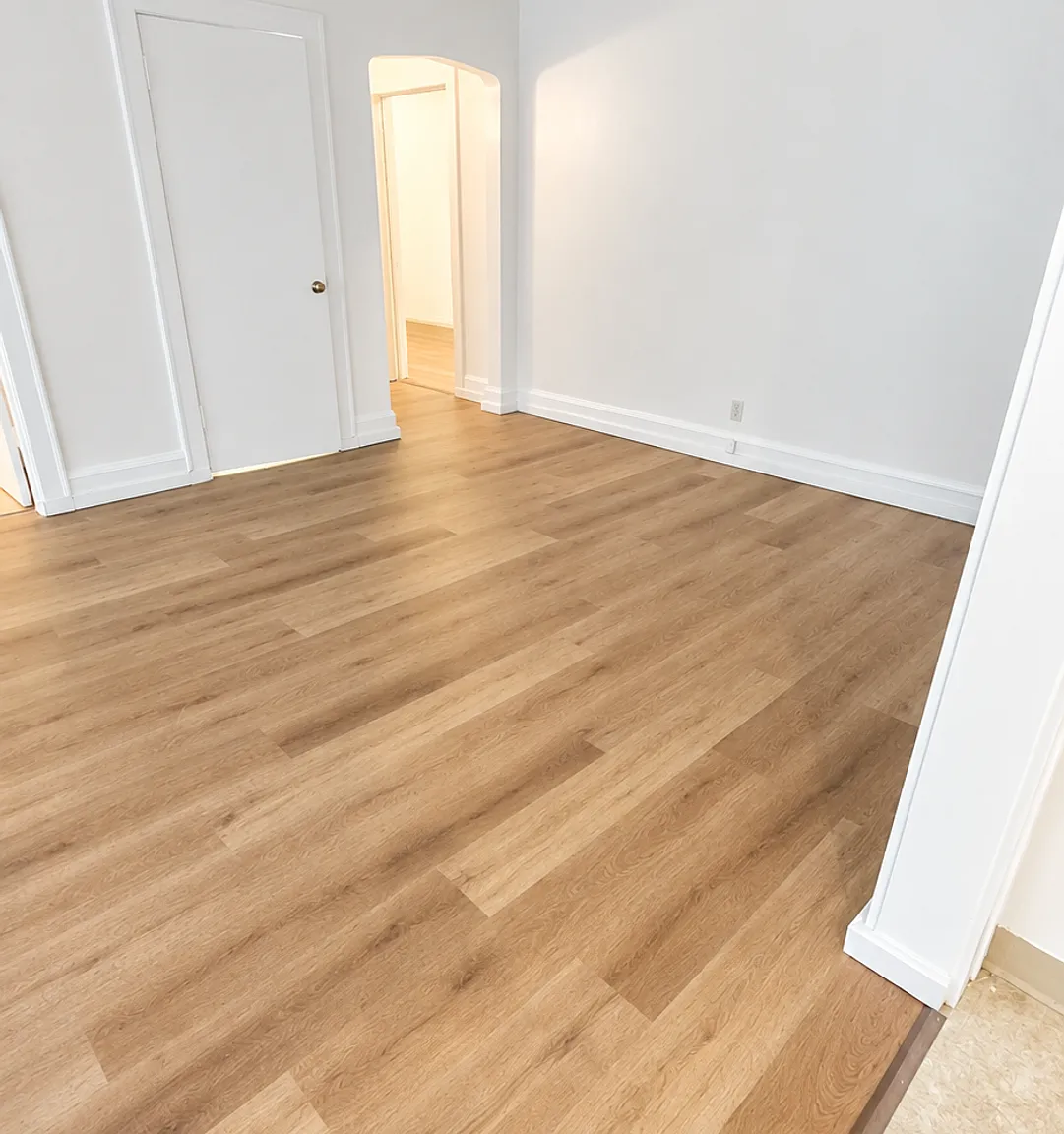 Uptown Apartments — Photo 4