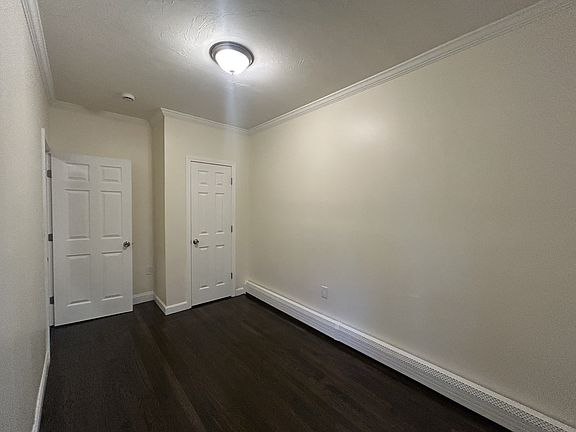 5th image of 435 Walnut Ave APT 9