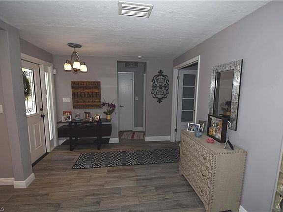 5th image of 1463 Covington Cir W