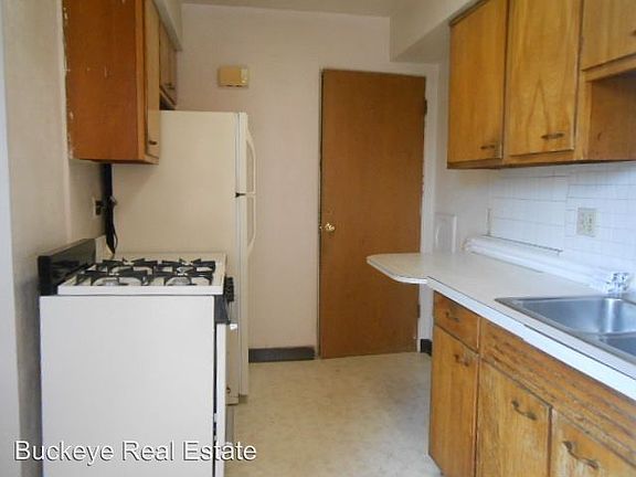 3rd image of 145 King Ave APT A
