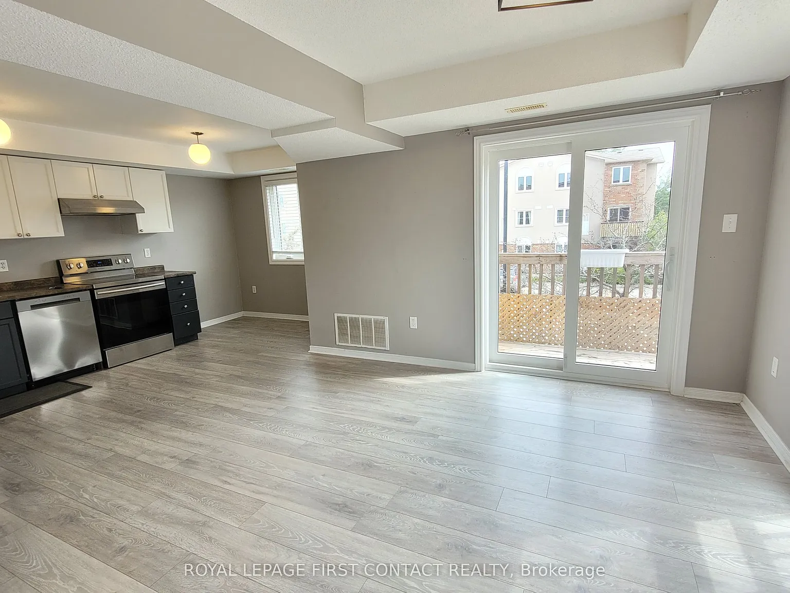 3 bed, $2,400 — Photo 4