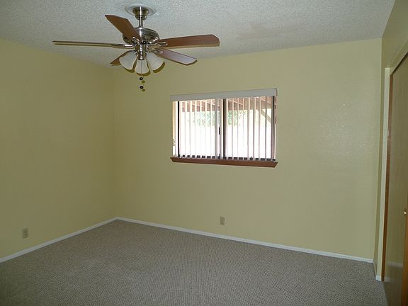 5th image of 18459 Westlawn St