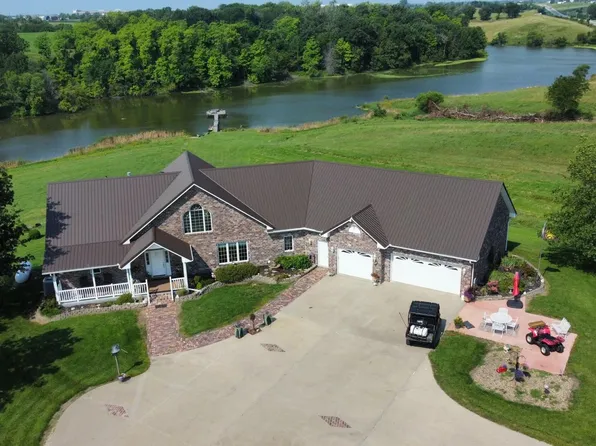 1200 495th St, Chariton, IA 50049