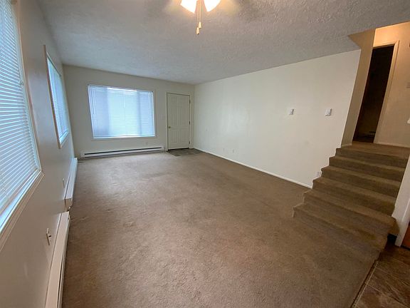 3rd image of 1813.5 Harris St