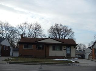 21200 Masonic Blvd, St Clr Shores, MI
