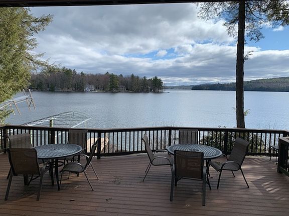 Extensive composite decking