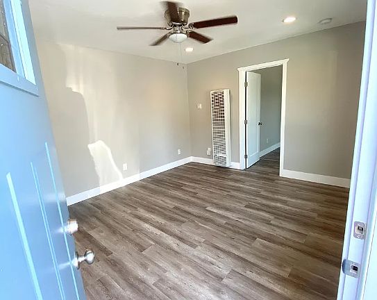 4th image of 4829 35th St