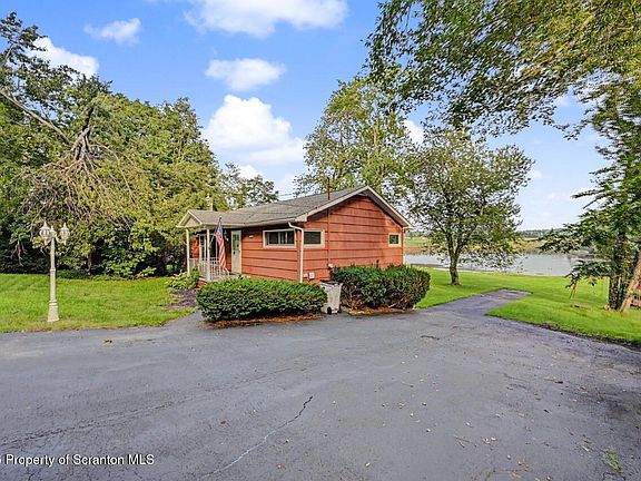 3rd image of 786 Griffin Rd
