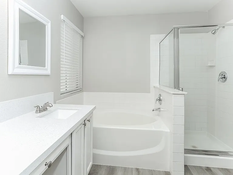 5025 Frozen Springs Ct — Photo 13
