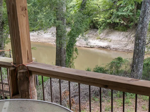 105 Riverwood Blvd, Hattiesburg, MS 39401