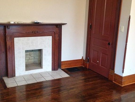 2nd image of 609 S Central Ave