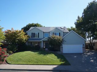 2716 NE Lorie Dr, Hillsboro, OR 97124