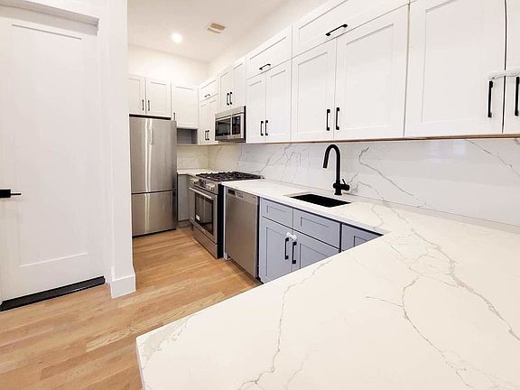 4th image of 841 Dekalb Ave #2B