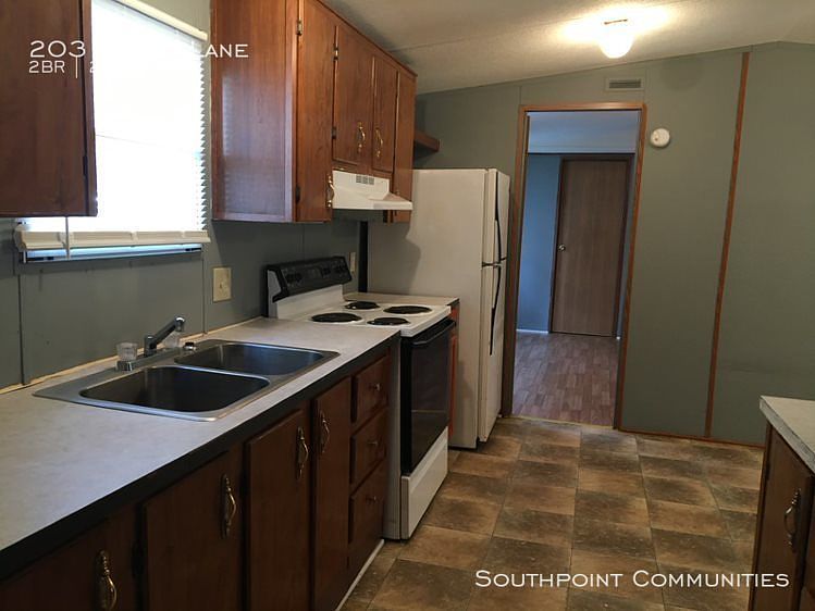 1st image of 203 Acorn Ln