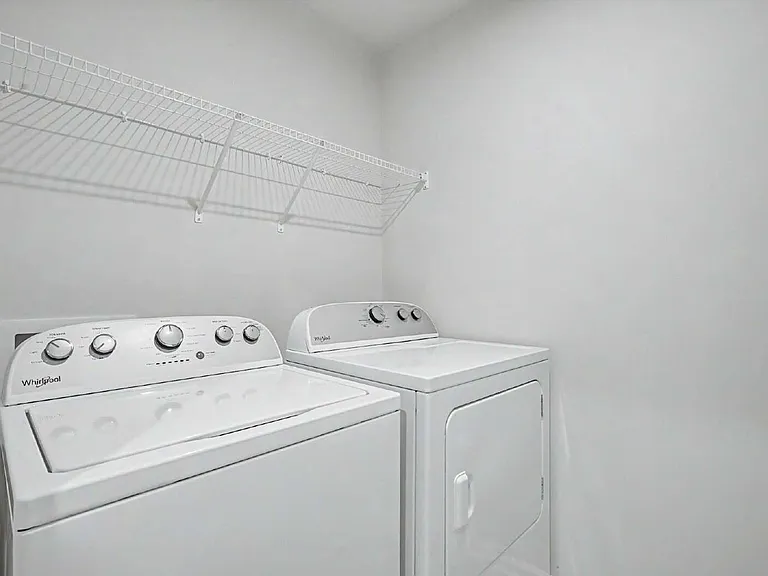 1621 Crimson Leaf Ln — Photo 34