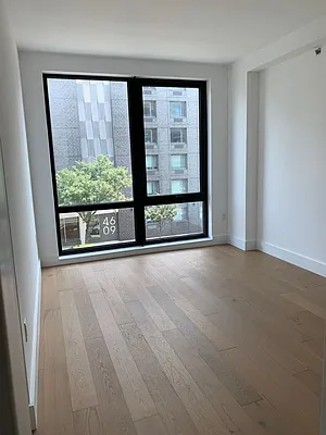 Rented by Lin Pan Realty Group LLC | media 18