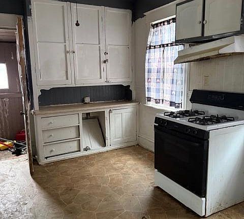 4th image of 1374 Deane BOULEVARD