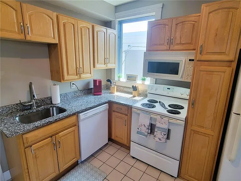 3 Bull St #2 — Photo 14