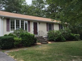 50 Hummingbird Ln, Taunton, MA 02780