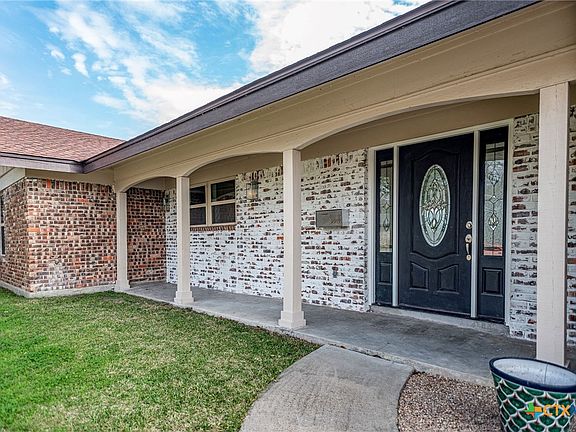 5th image of 2212 Larry Dr