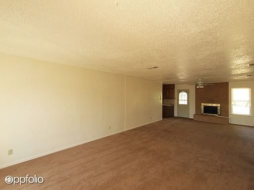 3rd image of 3001 Willowbend Dr