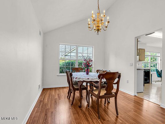 5th image of 2667 Meadow Lake Drive