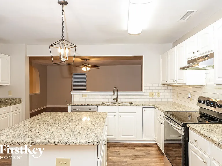 1323 Perga Ct — Photo 7