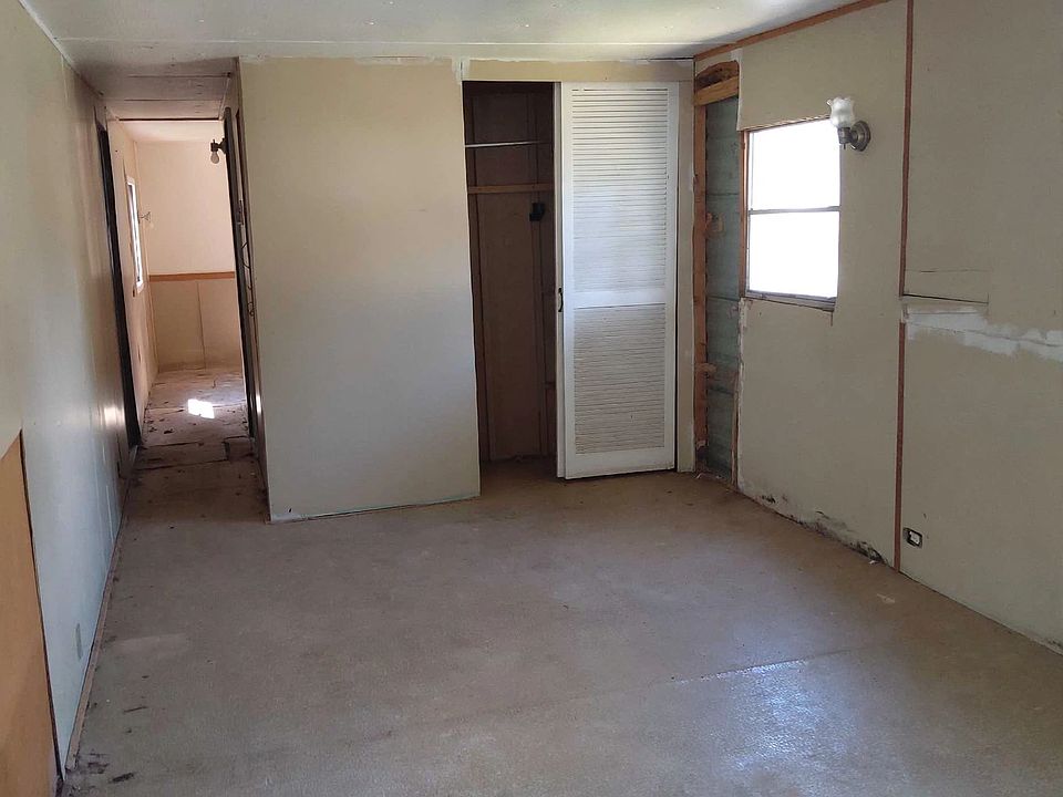 2nd image of 425 Monroe Ave #1
