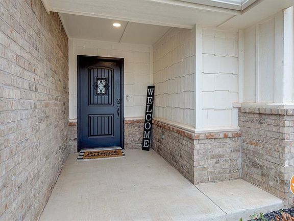 2nd image of 8017 NW 161st Ter