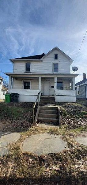 478.5 W Cambridge St NE
