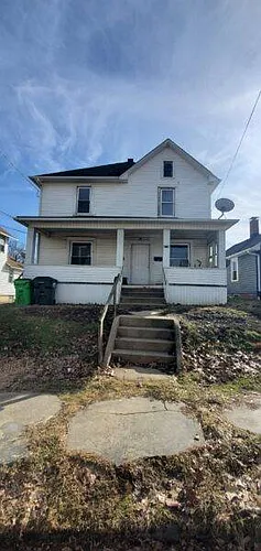 478.5 W Cambridge St NE Photo 1