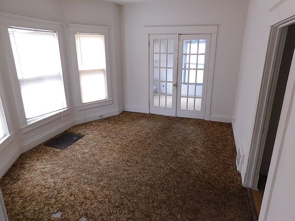 4th image of 1714 S Olive St