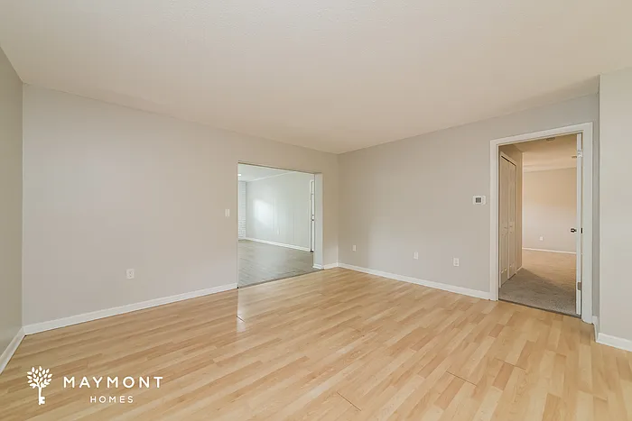 4750 Kempston Dr — Photo 3