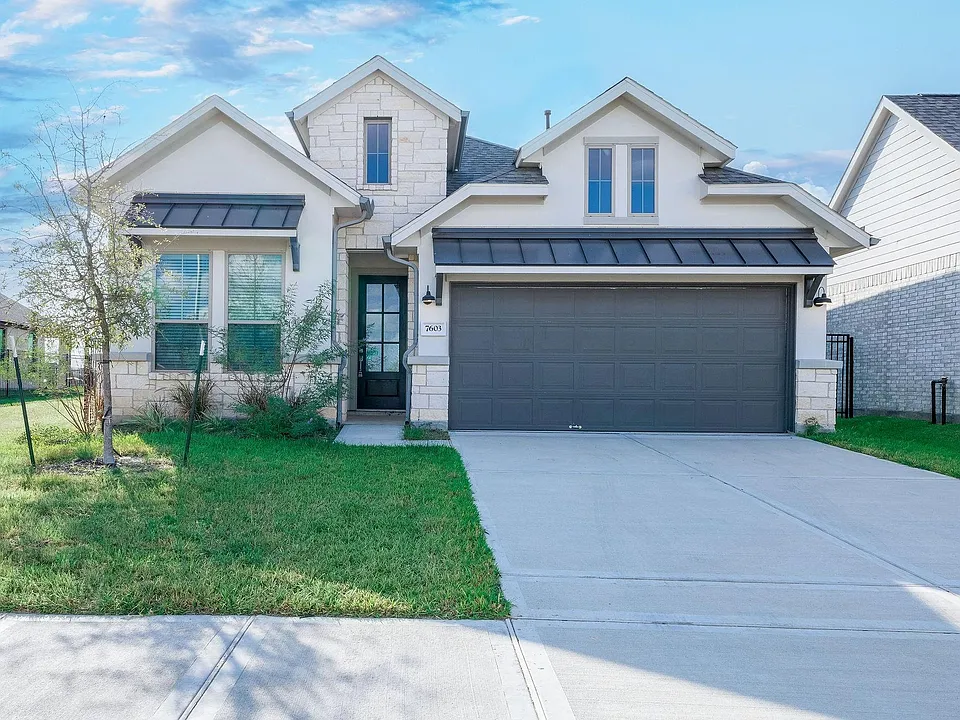 7603 Coral Lake Dr