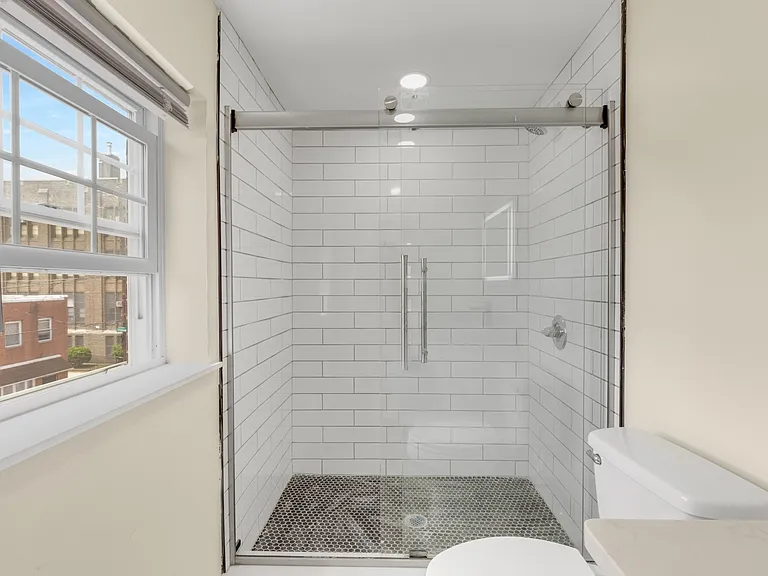 2723 E Huntingdon St #3 — Photo 11
