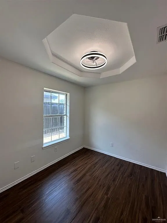 2415 Heather Avenue - 1 — Photo 4