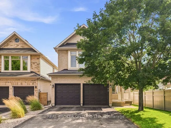 139 Trail Side Cir, Ottawa, ON K4A 5B3