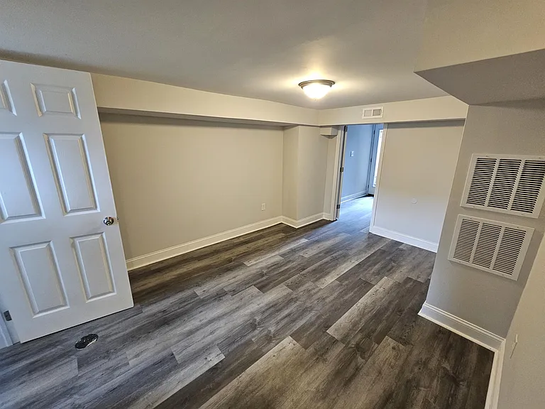 6921 Holabird Ave — Photo 11