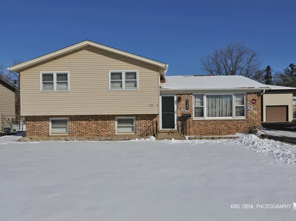 720 Warrior Dr, Round Lake Heights, IL 60073