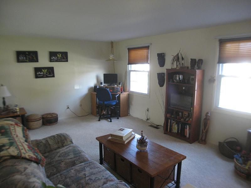 1st image of 1039 Ronald St