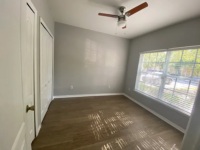 419 Wilton Cir #419 — Photo 8