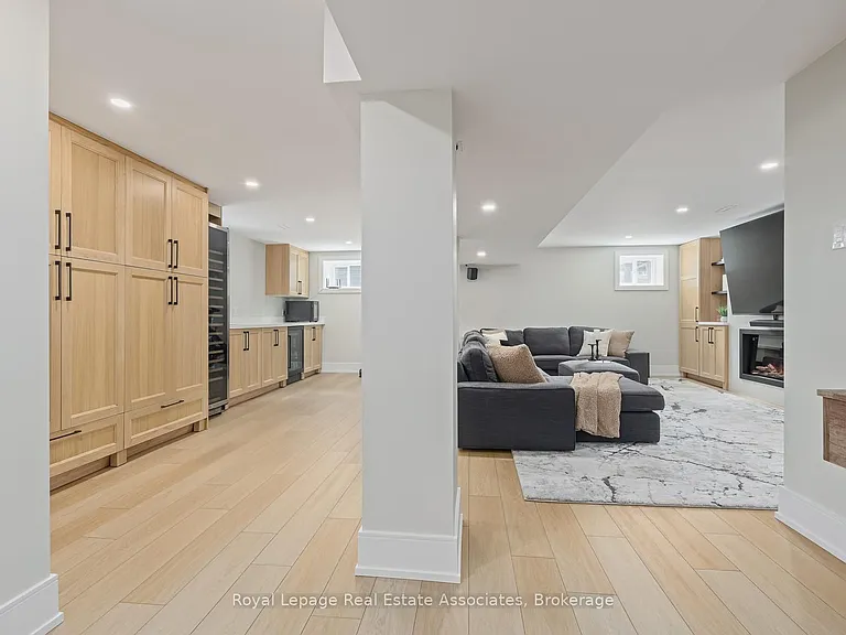 37 Windsor Rd — Photo 18