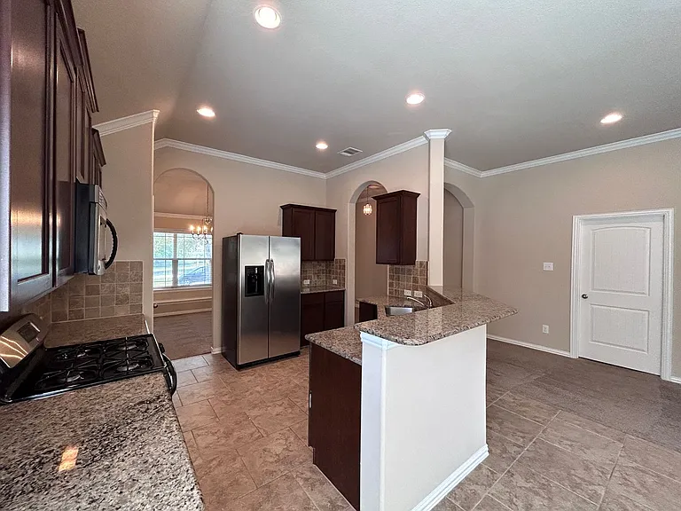 2204 Tranquility Ln — Photo 9