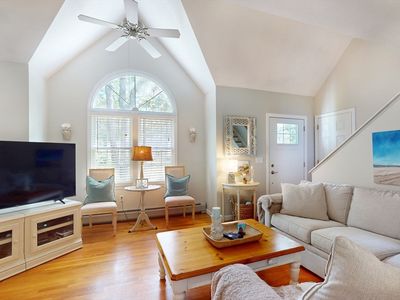 28 Vista Cir, Mashpee, MA, 02649