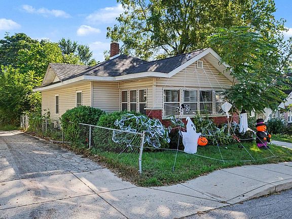 3rd image of 708 Liberty Dr