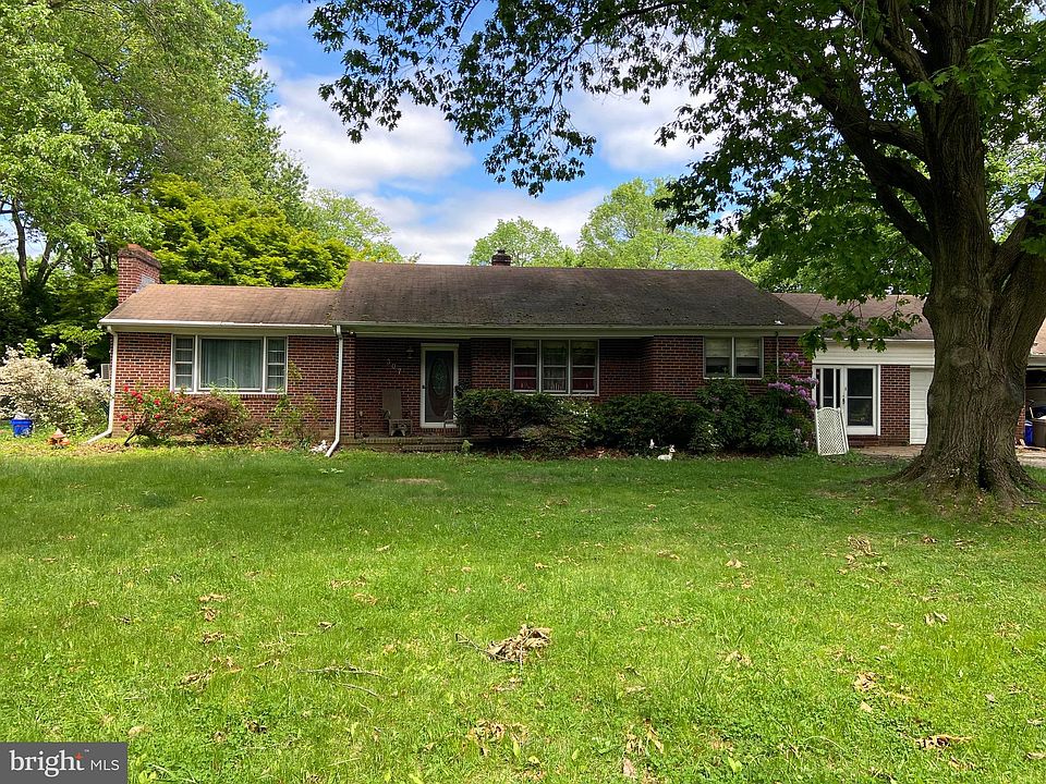 2nd image of 307 Flynn Ave