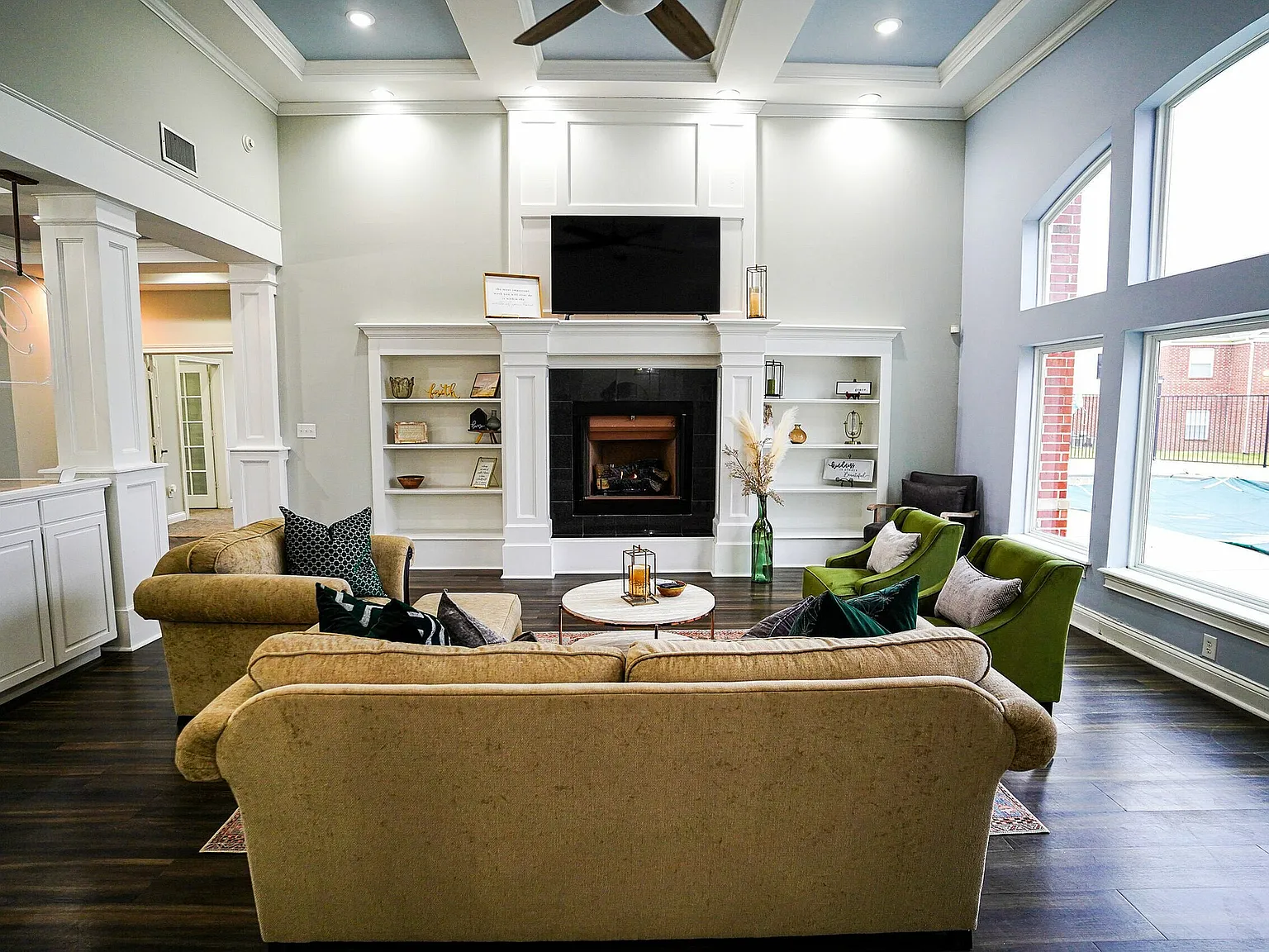 The Bristol Apartments — Photo 3