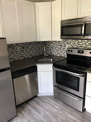 Rented by Bloom Real Estate Group | media 8