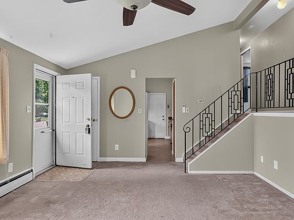 5th image of 903 Elnora Dr