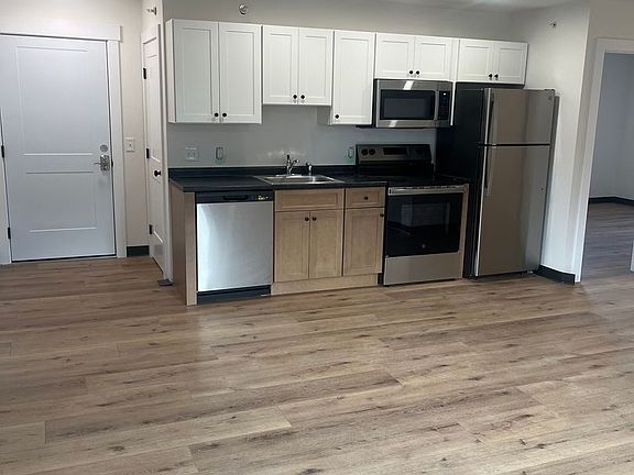 3rd image of 191 North St #4